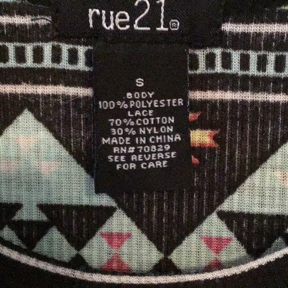 Rue21 Small lribbed Aztec tank/side lace panel - Picture 2 of 3